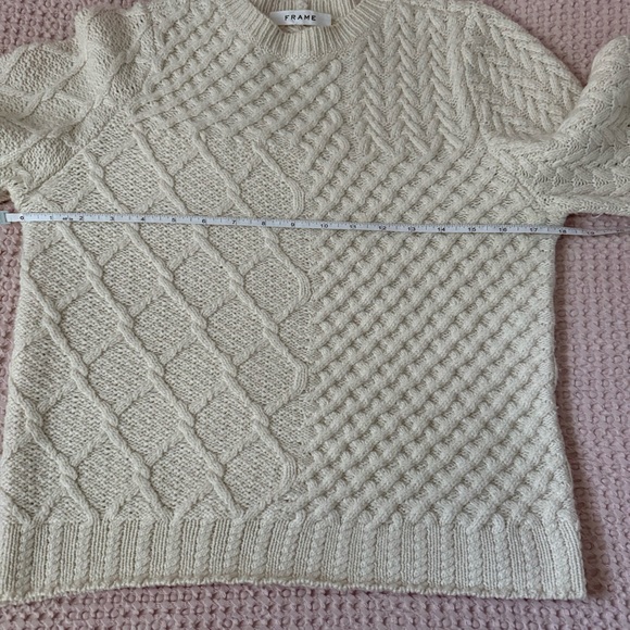 FRAME Cable Knit Puff Sleeve Sweater – Ivory / Cream (Small) - Picture 6 of 10
